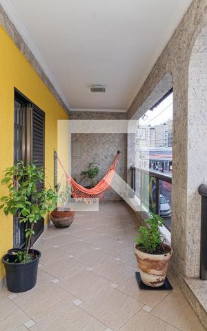 Casa à venda com 350m², 5 quartos e 4 vagasVaranda da Suíte 1 e 2