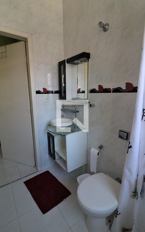 Casa à venda com 180m², 4 quartos e 2 vagasBanheiro