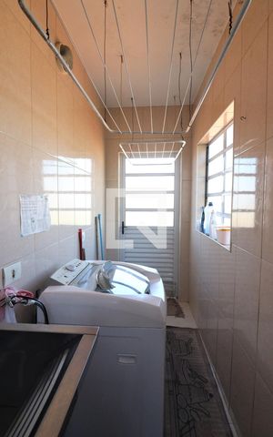 Casa à venda com 180m², 4 quartos e 2 vagasÁrea de Serviço