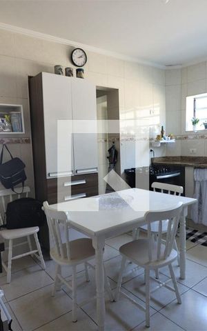 Casa à venda com 180m², 4 quartos e 2 vagasCozinha