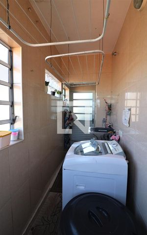 Casa à venda com 180m², 4 quartos e 2 vagasÁrea de Serviço