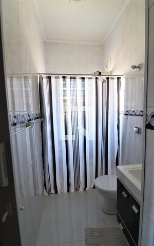 Casa à venda com 180m², 4 quartos e 2 vagasSuíte 2