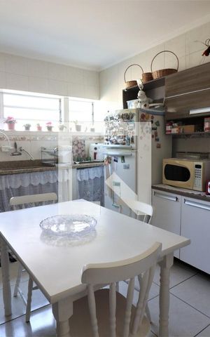 Casa à venda com 180m², 4 quartos e 2 vagasCozinha