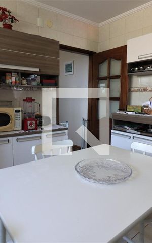 Casa à venda com 180m², 4 quartos e 2 vagasCozinha