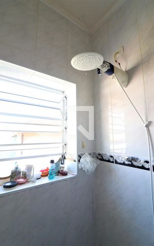 Casa à venda com 180m², 4 quartos e 2 vagasSuíte 2