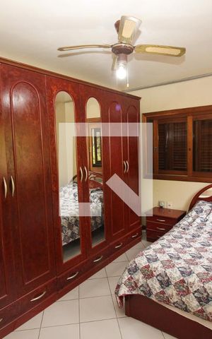 Casa à venda com 280m², 4 quartos e 2 vagasQuarto Suíte
