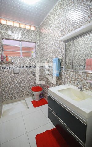 Casa à venda com 180m², 4 quartos e 2 vagasbanheiro casa 1