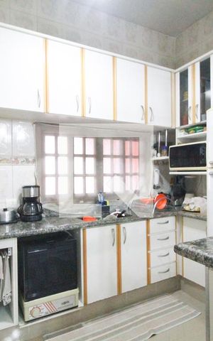 Casa à venda com 180m², 4 quartos e 2 vagascozinha