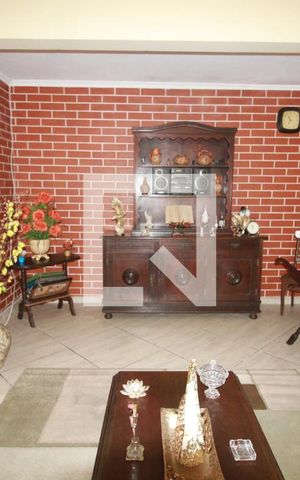 Casa à venda com 180m², 4 quartos e 2 vagassala casa 1