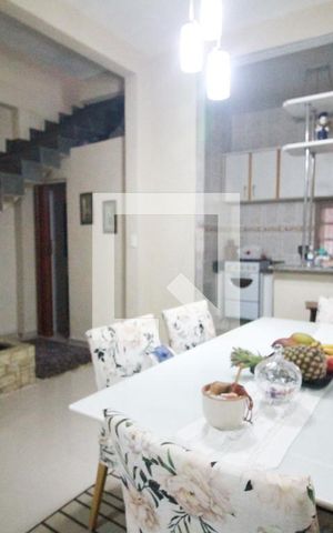 Casa à venda com 180m², 4 quartos e 2 vagassala casa 2