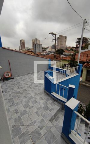 Casa à venda com 180m², 4 quartos e 2 vagas Casa à venda com 180m², 4 quartos e 2 vagasentrada casa 1