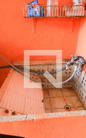 Casa à venda com 180m², 4 quartos e 2 vagasarea de serviço casa 1