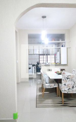 Casa à venda com 180m², 4 quartos e 2 vagassala casa 2