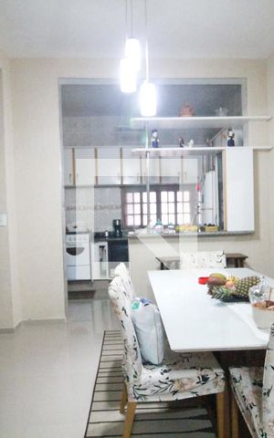 Casa à venda com 180m², 4 quartos e 2 vagassala casa 2