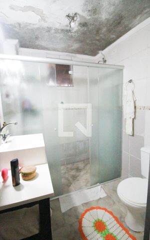 Casa à venda com 180m², 4 quartos e 2 vagasBanheiro