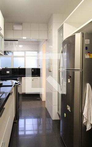 Apartamento à venda com 107m², 3 quartos e 2 vagas Apartamento à venda com 107m², 3 quartos e 2 vagasCozinha