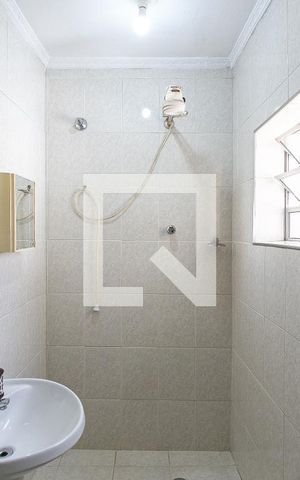 Casa à venda com 264m², 4 quartos e 3 vagasCasa 1 - Banheiro 2