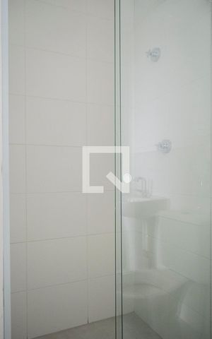 Apartamento para alugar com 38m², 2 quartos e 1 vaga Apartamento para alugar com 38m², 2 quartos e 1 vagaBanheiro