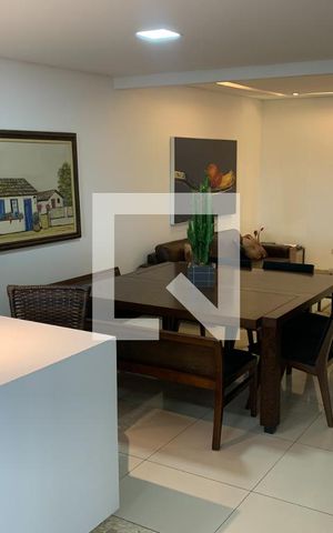 Casa à venda com 625m², 5 quartos e 2 vagas Casa à venda com 625m², 5 quartos e 2 vagasSala