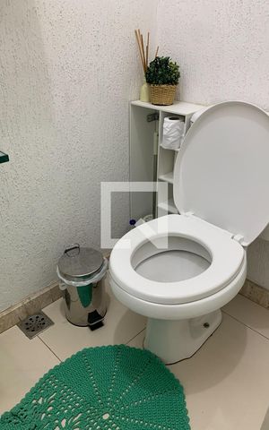Casa à venda com 625m², 5 quartos e 2 vagas Casa à venda com 625m², 5 quartos e 2 vagasBanheiro 2