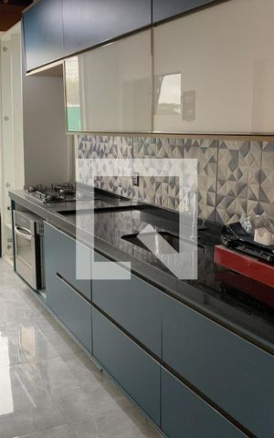 Casa à venda com 625m², 5 quartos e 2 vagas Casa à venda com 625m², 5 quartos e 2 vagasCozinha