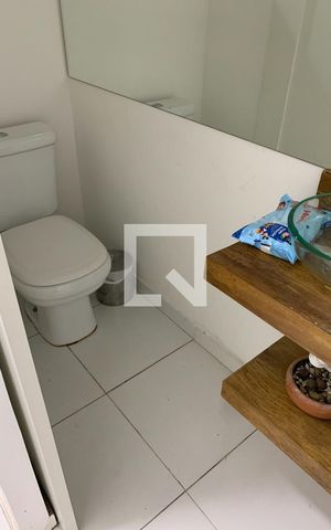 Casa à venda com 625m², 5 quartos e 2 vagas Casa à venda com 625m², 5 quartos e 2 vagasBanheiro 5