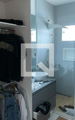 Casa à venda com 625m², 5 quartos e 2 vagas Casa à venda com 625m², 5 quartos e 2 vagasBanheiro 4
