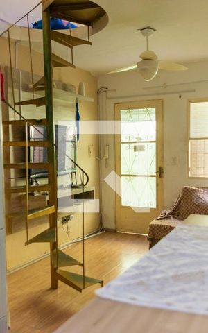 Casa de condomínio à venda com 65m², 2 quartos e 1 vaga Casa de condomínio à venda com 65m², 2 quartos e 1 vagaSala