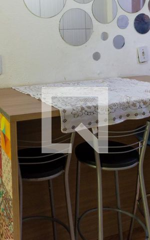Casa de condomínio à venda com 65m², 2 quartos e 1 vaga Casa de condomínio à venda com 65m², 2 quartos e 1 vagaSala