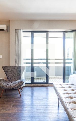 Studio à venda com 34m², 1 quarto e 1 vaga Studio à venda com 34m², 1 quarto e 1 vagaStudio