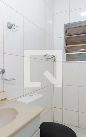 Casa para alugar com 37m², 1 quarto e sem vagaBanheiro