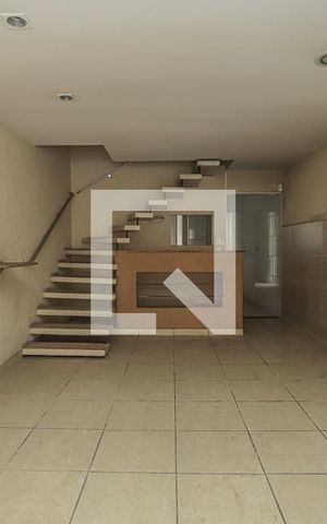 Casa à venda com 103m², 2 quartos e 1 vagaSala