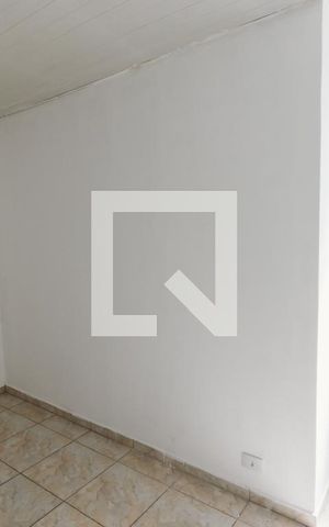 Casa à venda com 150m², 4 quartos e 1 vaga Casa à venda com 150m², 4 quartos e 1 vagaQuarto de Serviço