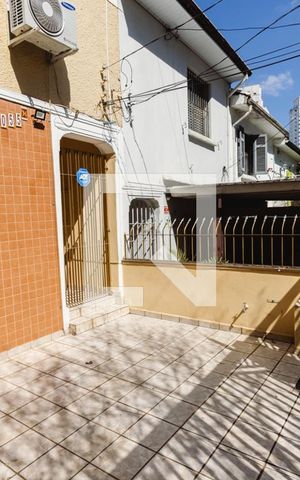 Casa à venda com 150m², 4 quartos e 1 vaga Casa à venda com 150m², 4 quartos e 1 vagaGaragem