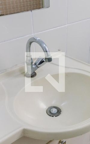 Casa à venda com 150m², 4 quartos e 1 vaga Casa à venda com 150m², 4 quartos e 1 vagaBanheiro Pia
