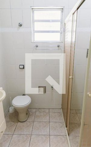 Casa à venda com 150m², 4 quartos e 1 vaga Casa à venda com 150m², 4 quartos e 1 vagaBanheiro