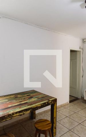 Casa à venda com 150m², 4 quartos e 1 vaga Casa à venda com 150m², 4 quartos e 1 vagaSala