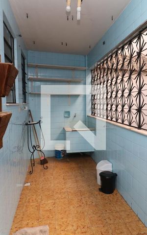 Apartamento para alugar com 130m², 3 quartos e 1 vagaÁrea de Serviço