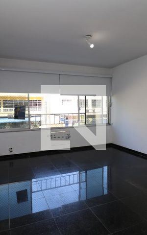 Apartamento para alugar com 130m², 3 quartos e 1 vagaSala