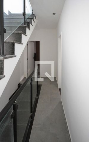 Casa à venda com 107m², 2 quartos e 1 vaga Casa à venda com 107m², 2 quartos e 1 vagaHall