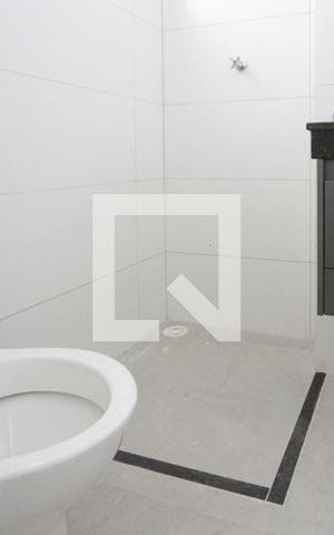 Casa à venda com 107m², 2 quartos e 1 vaga Casa à venda com 107m², 2 quartos e 1 vagaBanheiro