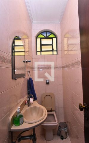 Casa à venda com 170m², 3 quartos e 2 vagas Casa à venda com 170m², 3 quartos e 2 vagasLavabo