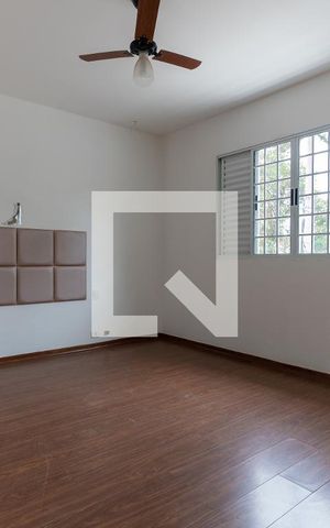 Casa para alugar com 350m², 6 quartos e 3 vagas Casa para alugar com 350m², 6 quartos e 3 vagasSuíte 1