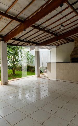 Casa para alugar com 350m², 6 quartos e 3 vagas Casa para alugar com 350m², 6 quartos e 3 vagasQuintal e Churrasqueira