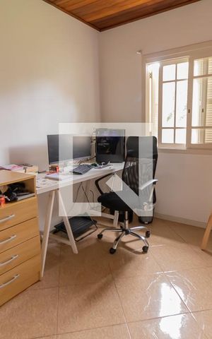 Casa à venda com 98m², 3 quartos e 2 vagasQuarto 2