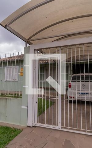 Casa à venda com 98m², 3 quartos e 2 vagasFachada