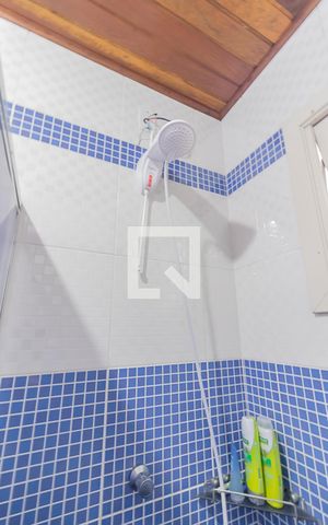 Casa à venda com 98m², 3 quartos e 2 vagasBanheiro