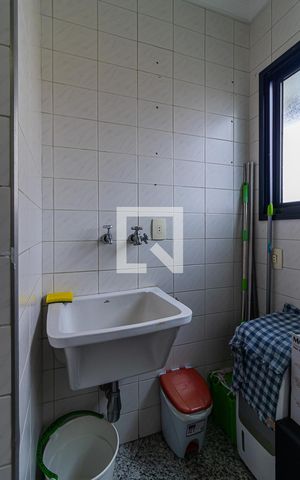 Apartamento à venda com 58m², 2 quartos e 1 vaga Apartamento à venda com 58m², 2 quartos e 1 vagaÁrea de Serviço