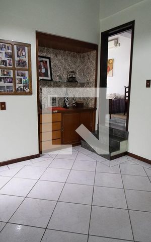 Casa à venda com 190m², 3 quartos e 3 vagasSala