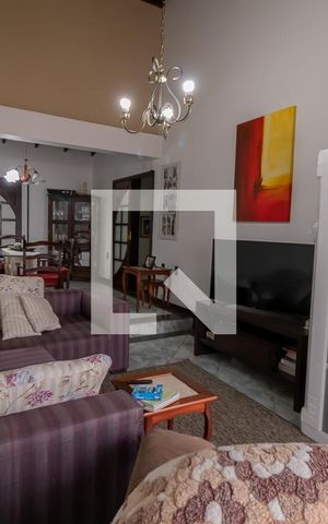 Casa à venda com 190m², 3 quartos e 3 vagasSala